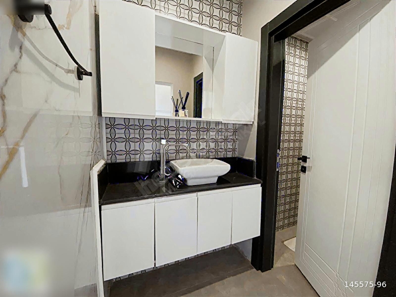 Satılık Özel Tasarım 4+1 Daire Ninova Sitesi Veyselkarani Mah