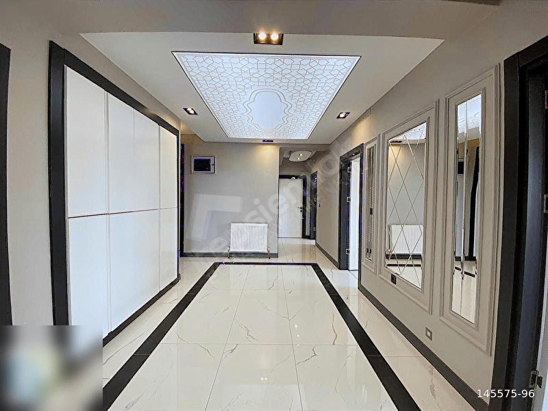 Satılık Özel Tasarım 4+1 Daire Ninova Sitesi Veyselkarani Mah