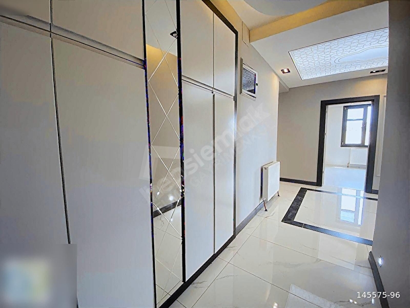 Satılık Özel Tasarım 4+1 Daire Ninova Sitesi Veyselkarani Mah