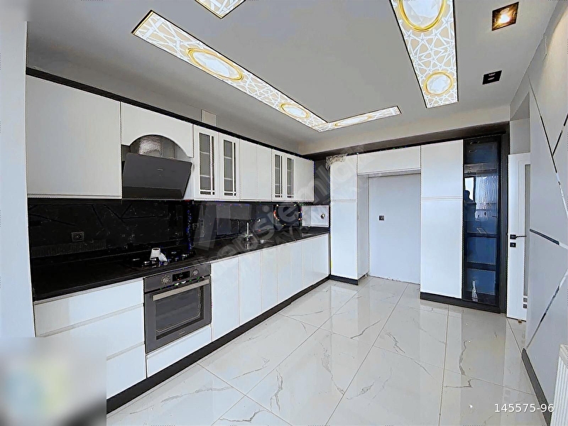 Satılık Özel Tasarım 4+1 Daire Ninova Sitesi Veyselkarani Mah