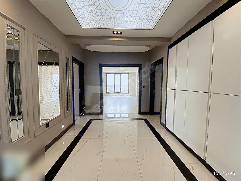 Satılık Özel Tasarım 4+1 Daire Ninova Sitesi Veyselkarani Mah