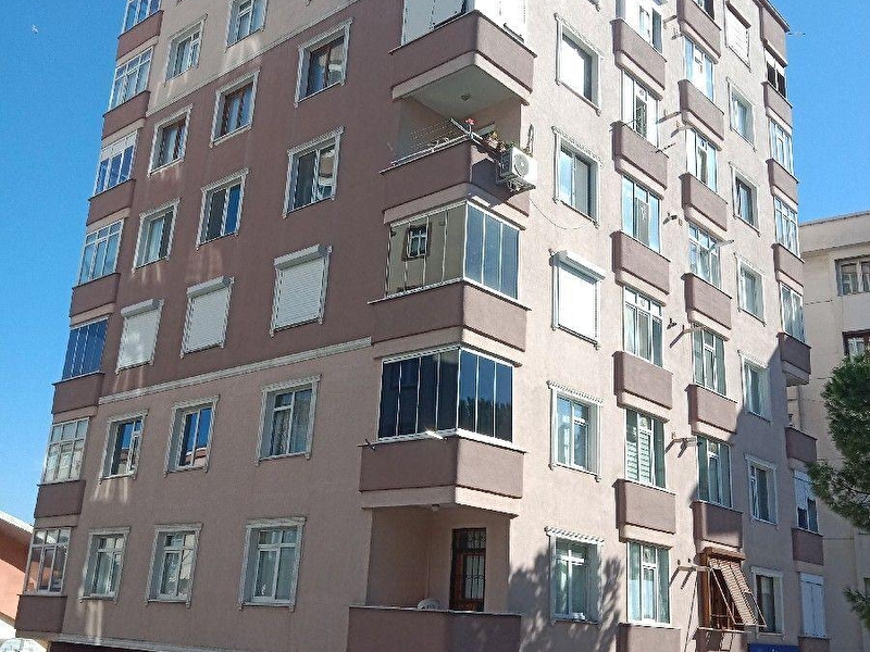 Kartal  merkezde da satılık  daire ..