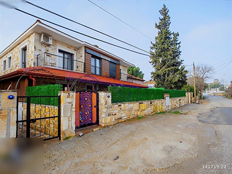 Foça kazım dirik mah 3+1 geniş verandalı dubleks villa