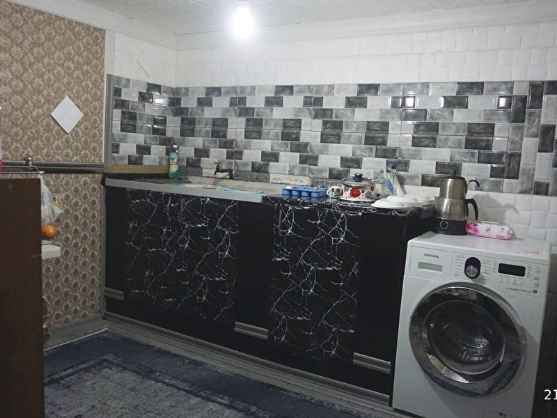 Çi̇ğli̇ serkan emlak dan çi̇ğli̇ yakakenttedükkandan bozma 2+1 dai̇re
