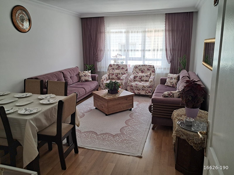 Alkan g.menkulden mamak altiağaç mahallesi̇nde ara kat,i̇çi̇ full yapili 3+1 satilik dai̇re