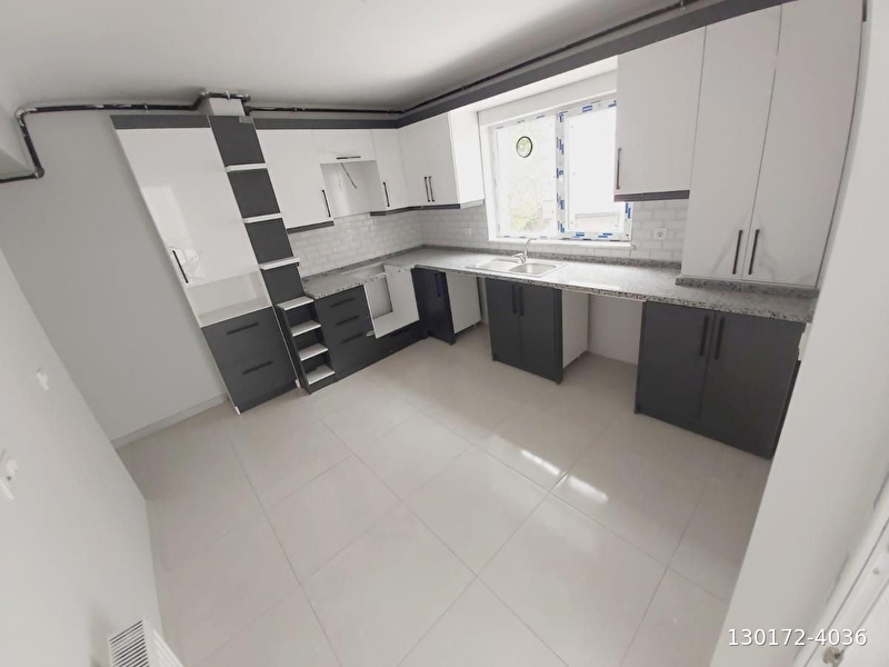 Si̇ncan atatürk mah 3+1 asansörlü e.banyolu geni̇ş m2 sifir dai̇re