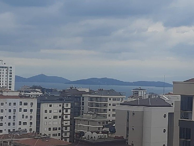 Emr anadolu göztepe bağdat'a 2 dk. mesafede arakat deni̇z manzarali, 3+1 140m2 sifir bi̇na