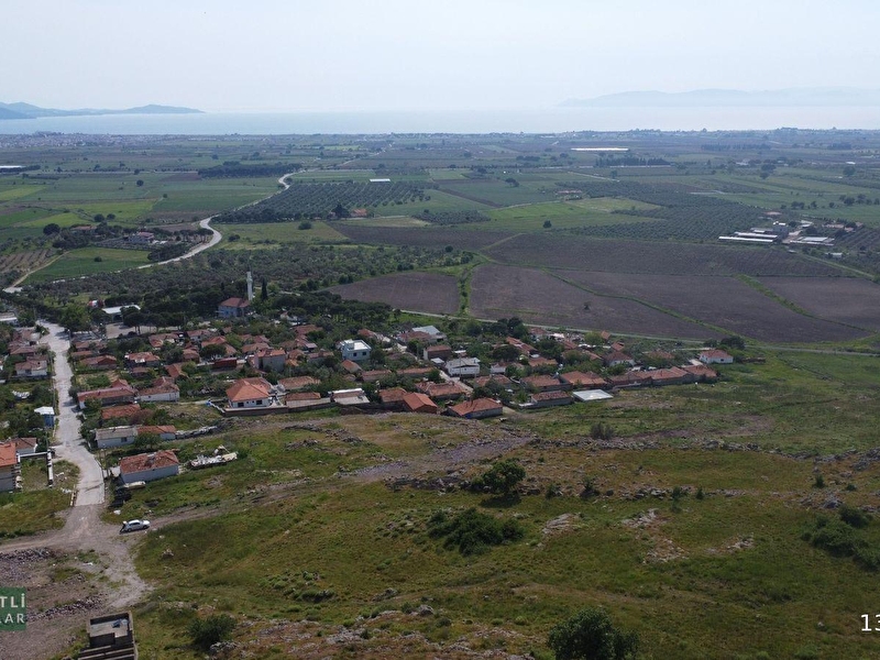 İzmi̇r di̇ki̇li̇ i̇slamlar mahallesi̇nde deni̇z manzarali satilik i̇marli arsa