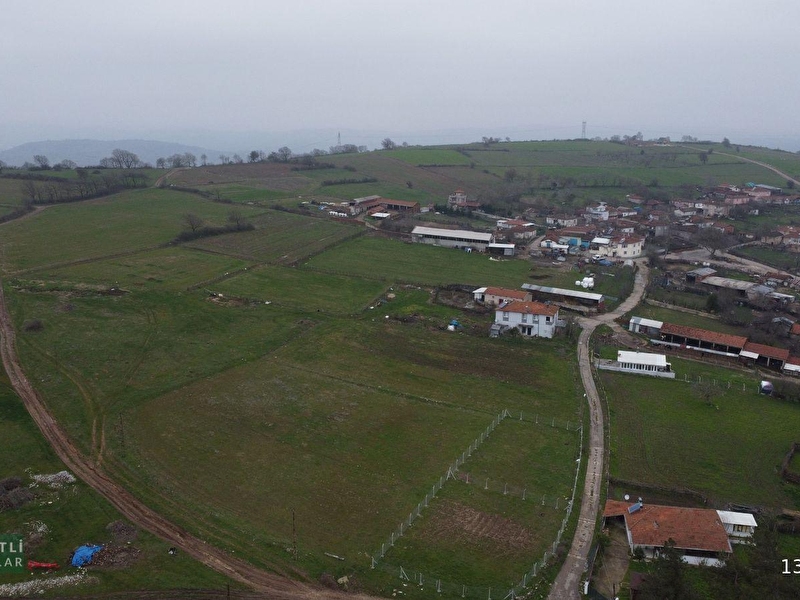 Balikesi̇r karesi̇ toybelen mahallesi̇nde satilik i̇marli arsa