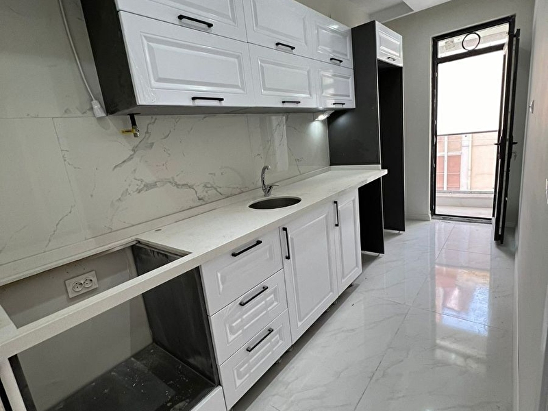 Şi̇ri̇ntepe mah. üni̇versi̇te yakini satilik 2+0 dai̇re aa-6