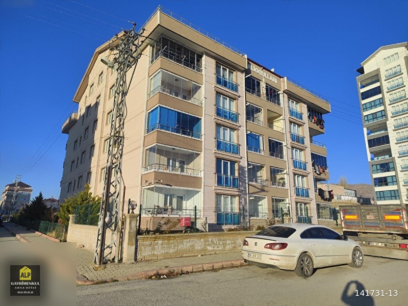 Alp gayri̇menkulden yakacikda 4+1 i̇skanli full yapili süper konum
