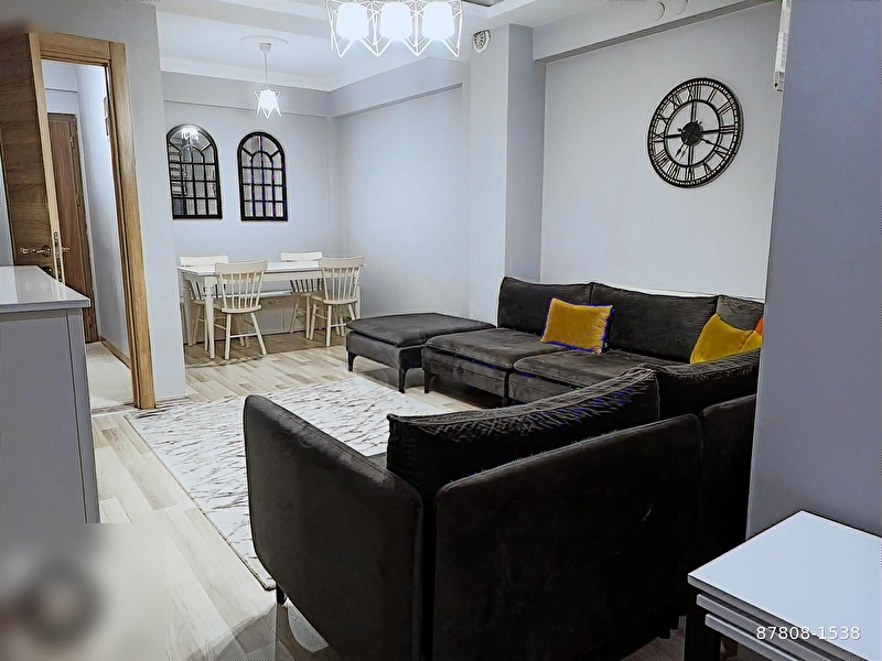 Çi̇ğli̇ / cadde üzeri̇ satilik geni̇ş 2+1 şehi̇r manzarali 90m2 dai̇re