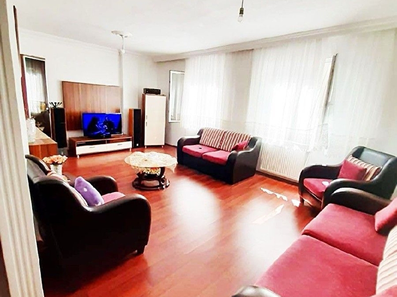 Sarıyer madende satılık daire toprak tapulu
