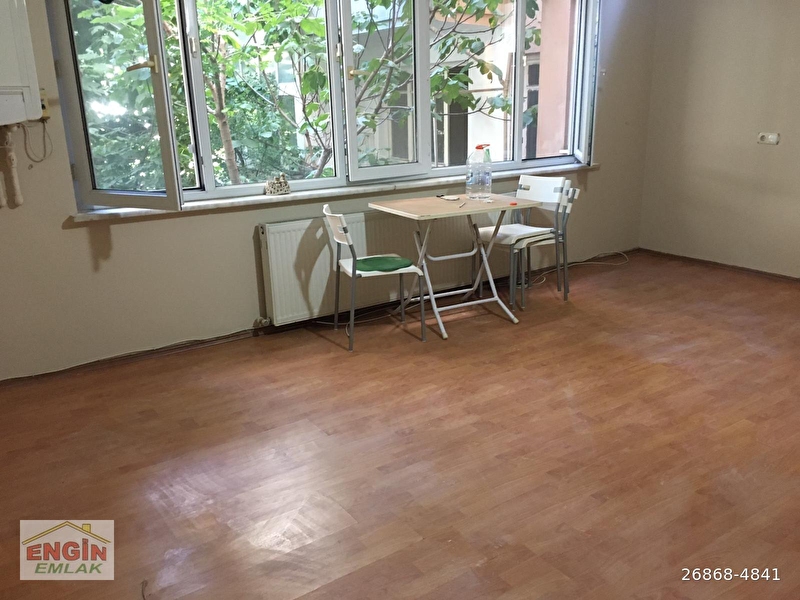 2 100 Tl Seymen Sokakta 2 1 80 M2 Metroya 5 Dk Temiz Kiralik Daire
