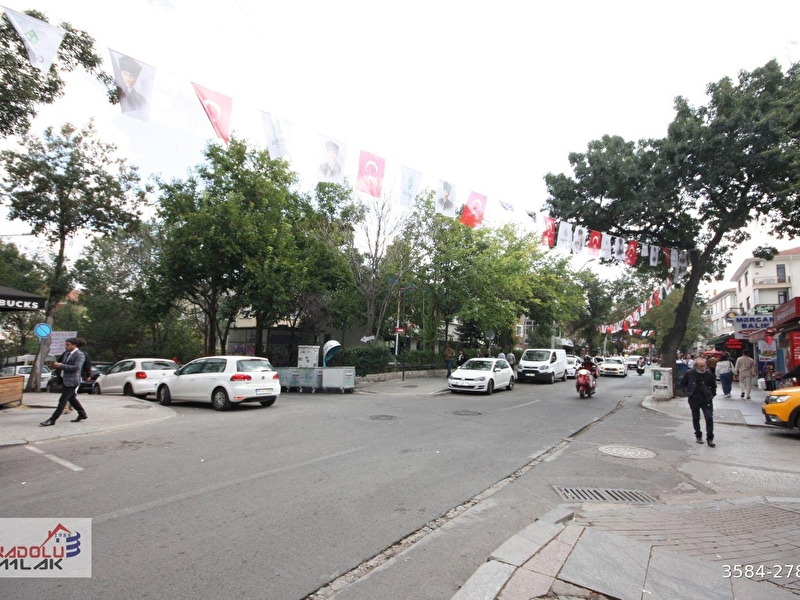 Bahçeli̇evler aşkabat caddesi̇ne yakin boş 18m2 kullanima hazir dükkan !!!!
