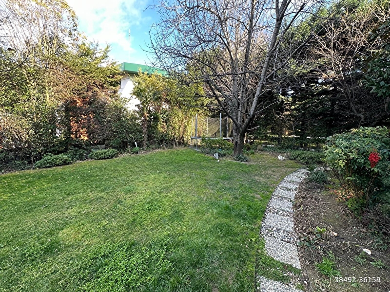 Beykoz acarkent 500m² kullanımlı 6+1 tripleks villa