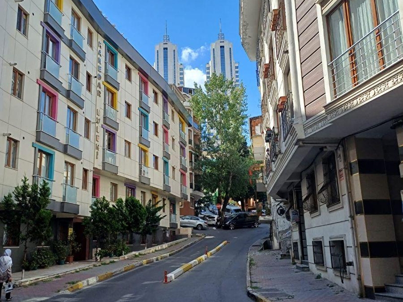 Astoria avm arkası tam eşyalı kiralık daire