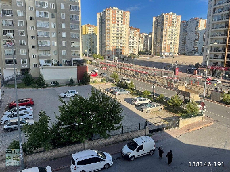 İldem 2 tramway durağında 3+1 daire