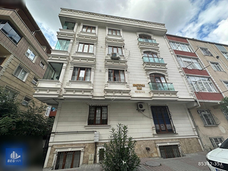 Metro ya 1 dk venezi̇a avm yani 2+1 dubleks terasli lüx dai̇re