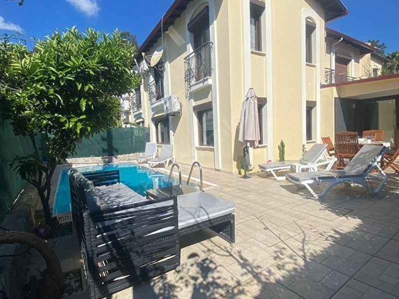 Günlük Kiralık 4 Odalı Villa Muğla Marmaris Armutalan Mahallesi 7 Kişi Kapasiteli