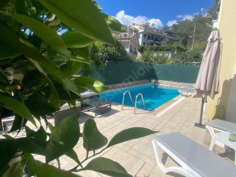Günlük Kiralık 4 Odalı Villa Muğla Marmaris Armutalan Mahallesi 7 Kişi Kapasiteli