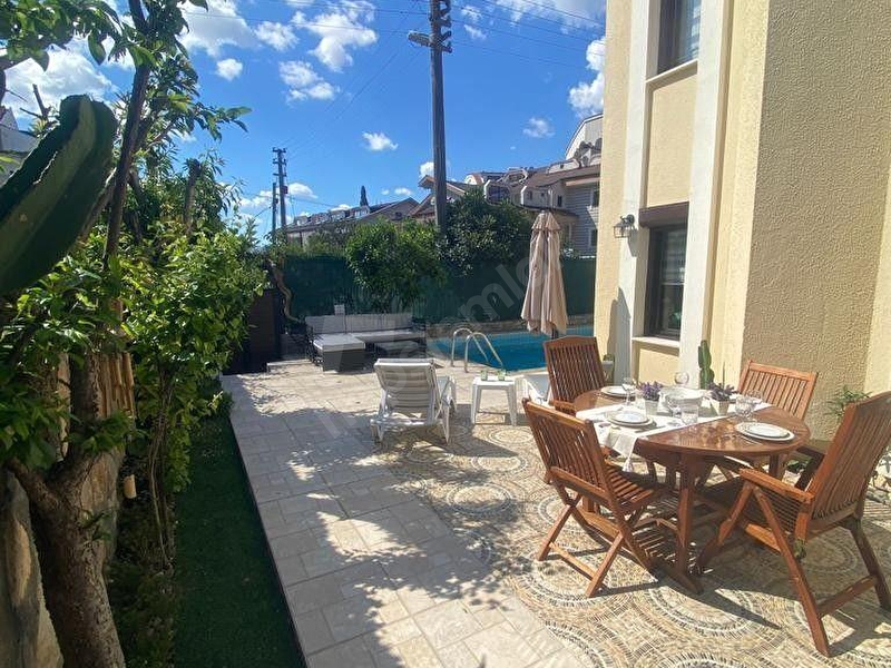 Günlük Kiralık 4 Odalı Villa Muğla Marmaris Armutalan Mahallesi 7 Kişi Kapasiteli