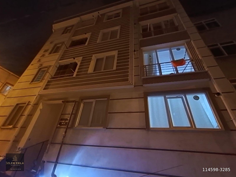 Bandirma özlem emlaktan kurtuluş caddesi̇ne yakin 1+1 eşyali ki̇ralik dai̇re
