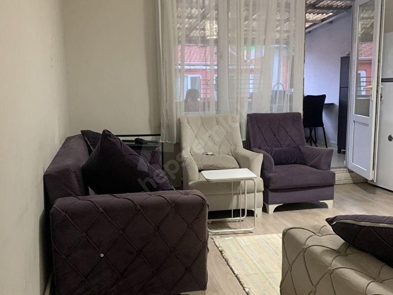 Tekin Emlak'tan Eşref Efendi Sokakta Çift Teraslı 1+1 Daire