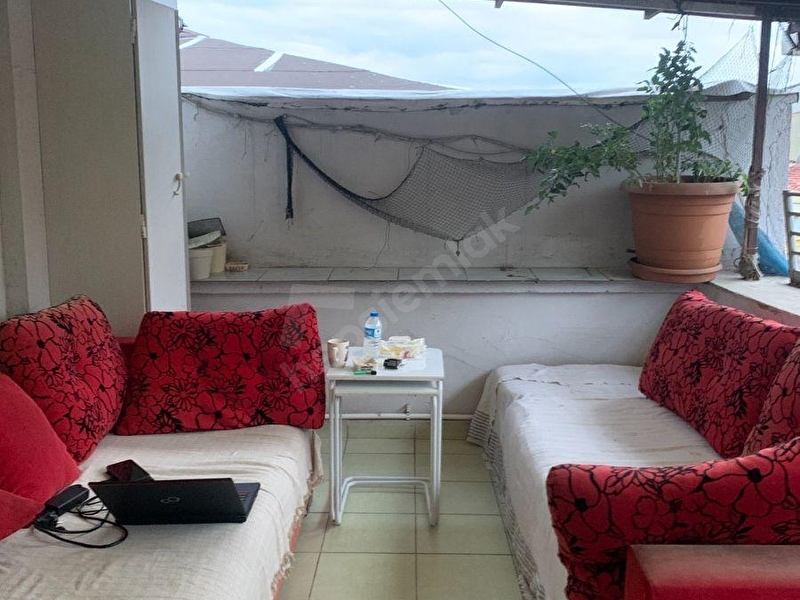 Tekin Emlak'tan Eşref Efendi Sokakta Çift Teraslı 1+1 Daire