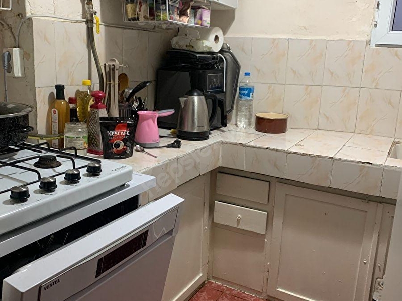 Tekin Emlak'tan Eşref Efendi Sokakta Çift Teraslı 1+1 Daire