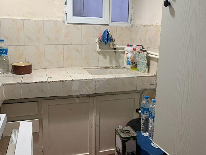 Tekin Emlak'tan Eşref Efendi Sokakta Çift Teraslı 1+1 Daire