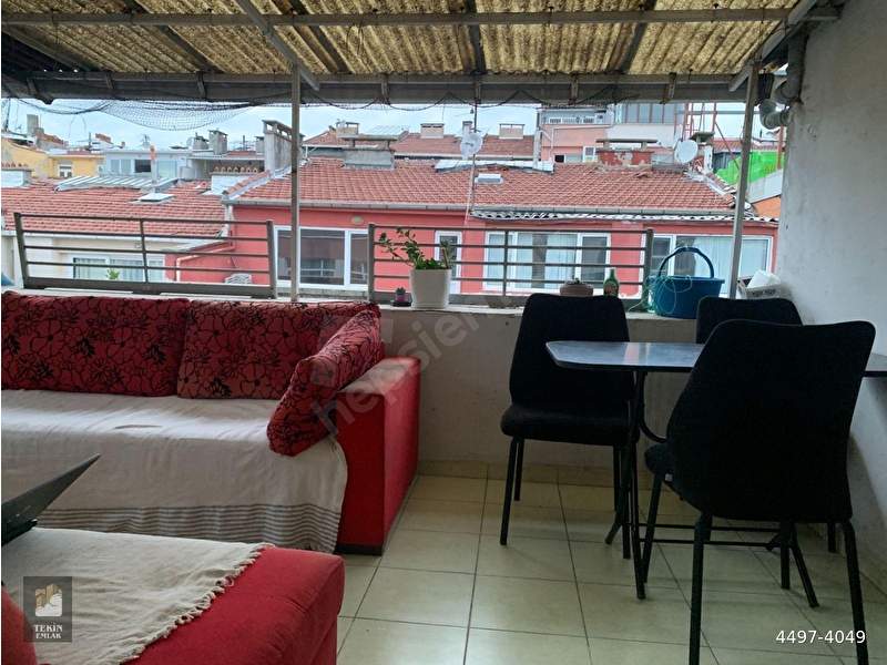 Tekin Emlak'tan Eşref Efendi Sokakta Çift Teraslı 1+1 Daire