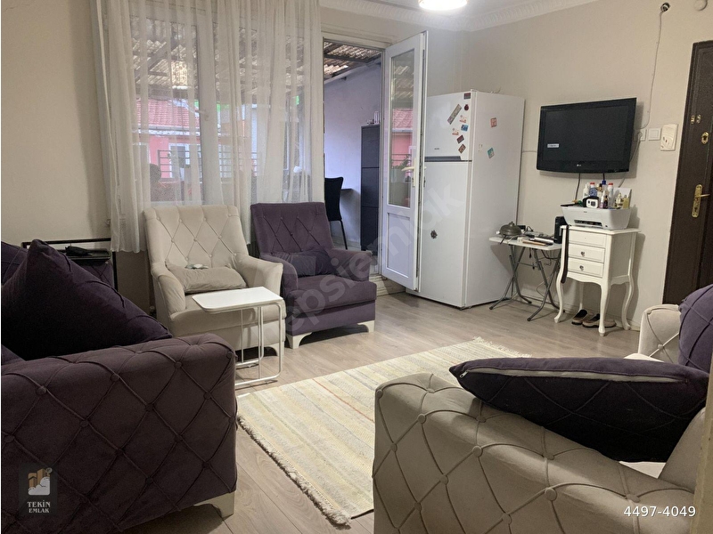 Tekin Emlak'tan Eşref Efendi Sokakta Çift Teraslı 1+1 Daire