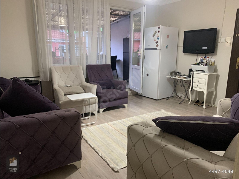 Tekin Emlak'tan Eşref Efendi Sokakta Çift Teraslı 1+1 Daire