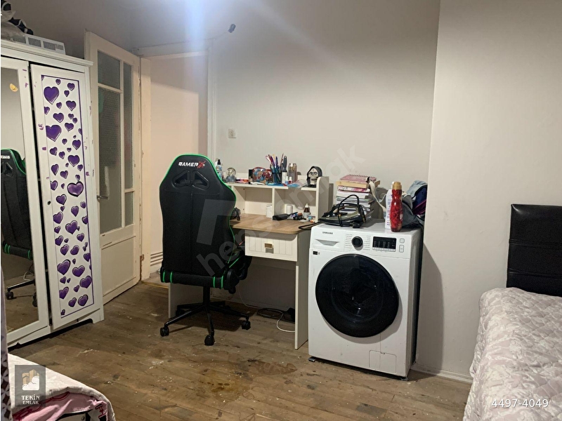 Tekin Emlak'tan Eşref Efendi Sokakta Çift Teraslı 1+1 Daire