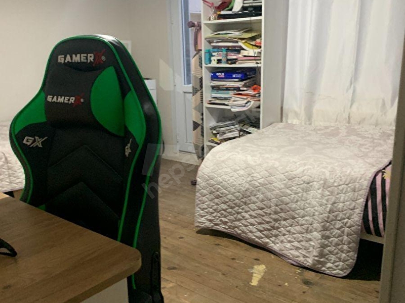 Tekin Emlak'tan Eşref Efendi Sokakta Çift Teraslı 1+1 Daire