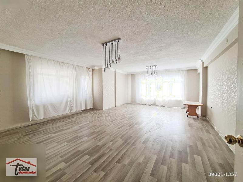 Alsancak mh. halk ekmek fabri̇ka siniri cadde üzeri̇ 300 m2 teras