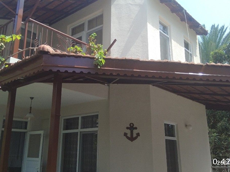 Sahi̇bi̇nden satilik karaburun i̇li̇fos caddesi̇ de 340m2 ci̇varinda arsa payi var takasli