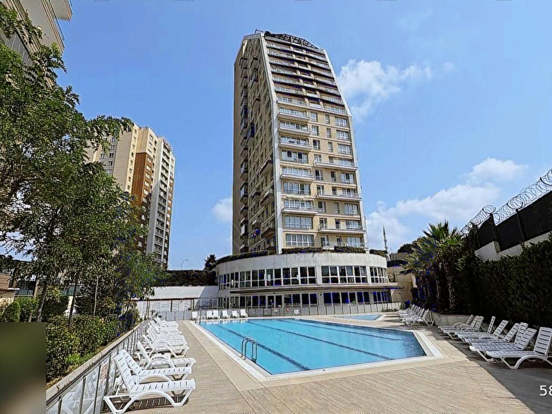 Kartal çukurova balkonda boş satilik 1+1 bahçe kati dai̇re