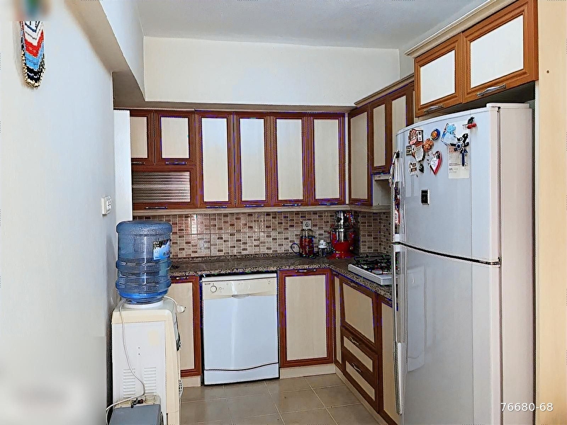 Li̇derden ödemi̇ş merkezde satilik 3.kat dai̇re