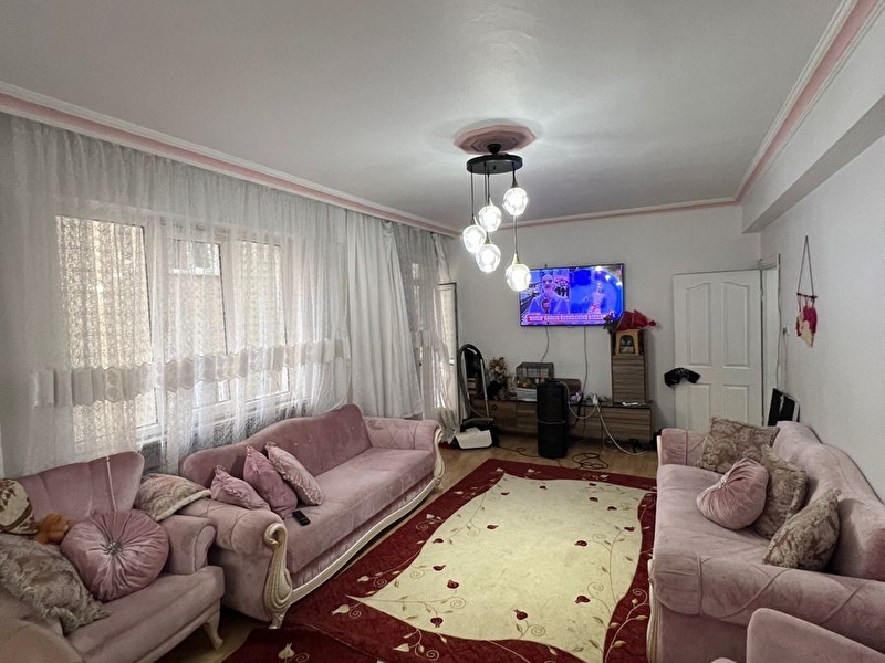 Sahi̇bi̇nden esenler üçyüzlü merkezi̇ konumda 3+1 daire