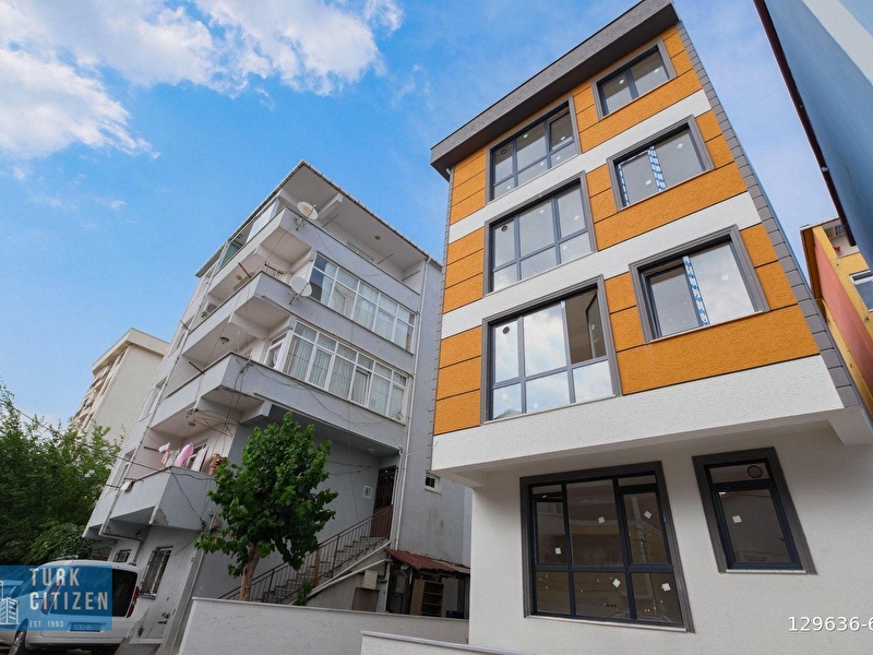 Kartal yakacikta adalar manzarali 4 tapu 2si̇ dublex satilik bi̇na