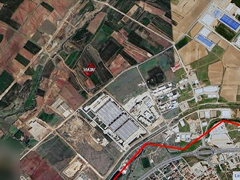 Teki̇rdağ kapakli'da 7030 m2 sanayi̇ i̇marli satilik arsa