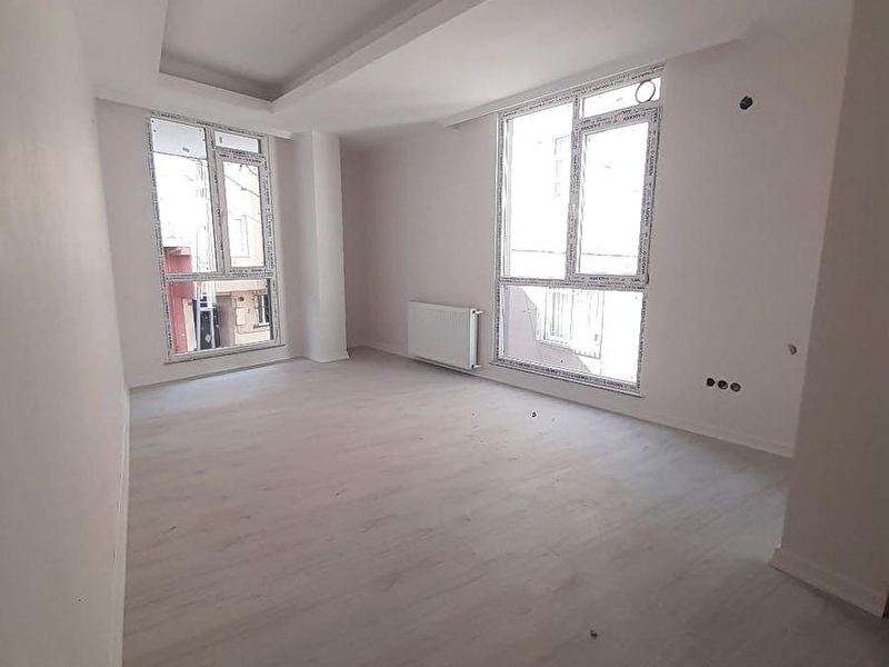 Ortabayirda yeni̇ sifir bi̇nada arakat satilik dai̇re