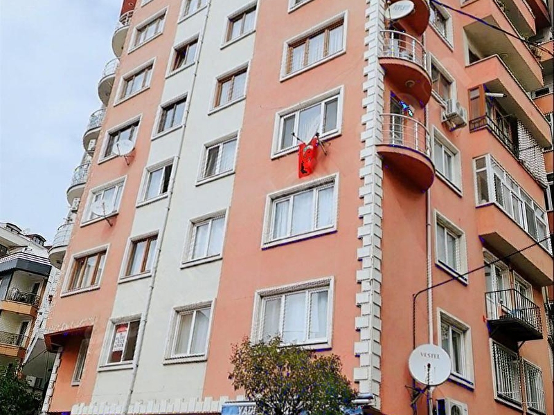 Efe gruptan emni̇yetevlerde bakimli 3+1 120 m2 4.kat dai̇re