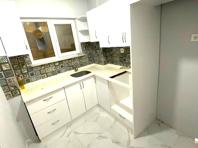 Relax  gayri̇menkulden 17 eylül mahallesi̇nde 2+1 masrafsiz satilik firsat dai̇re