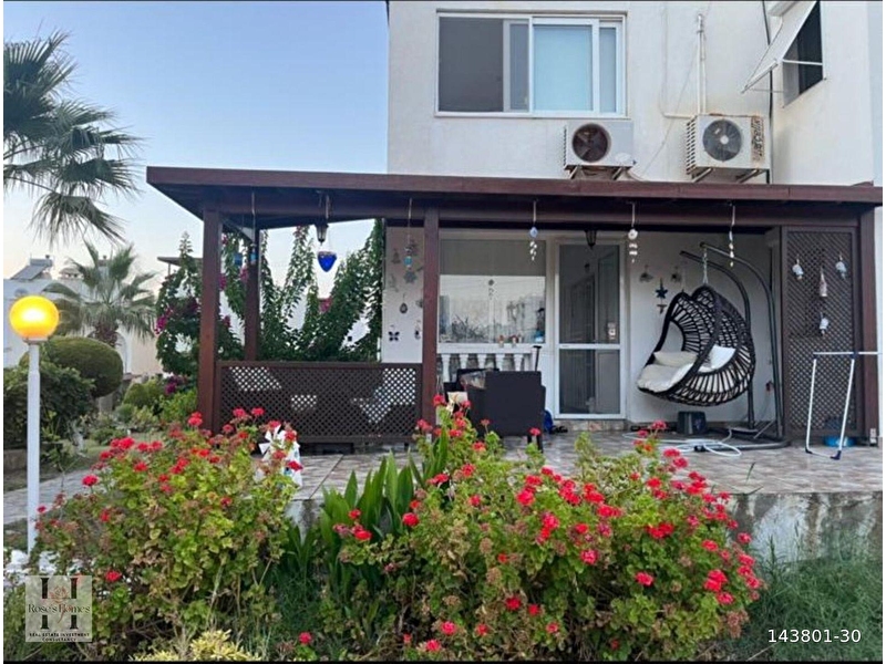 Turgutrei̇s merkez deni̇ze yakin dai̇re