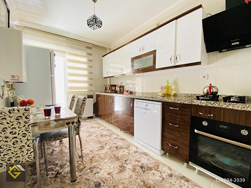 Şi̇ri̇ntepe'de hocali caddesi̇ yakini 3+1 katta asansörlü satilik dai̇re !!