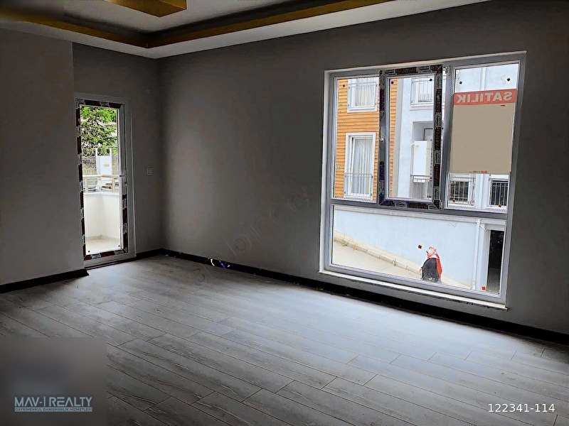 Ni̇lüfer özlüce'de satilik ara kat sifir 1+1 dai̇re