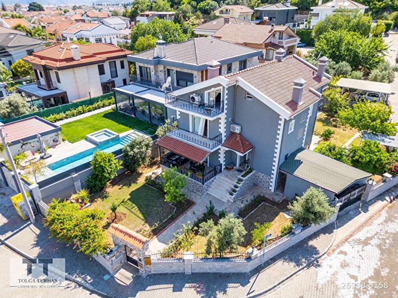 Tt emlak marmari̇s çamdi̇bi̇ satilik tam müstaki̇l tri̇pleks vi̇lla
